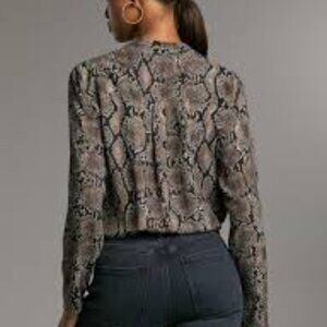 Rock & Republic Long sleeve snakeskin pattern blouse button down size L